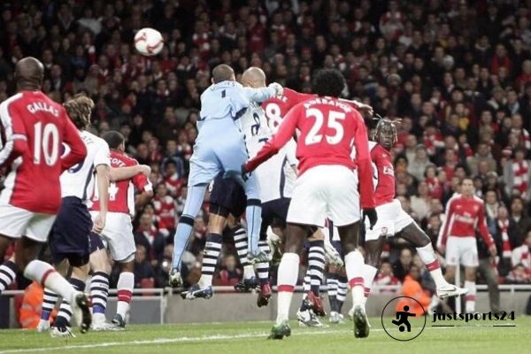 Action from the Premier League 2008/09: Best Season Review