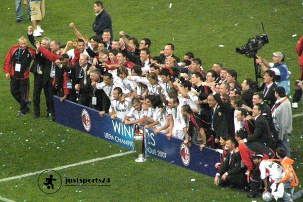 The UEFA Champions League 2006/07: AC Milan's Triumph