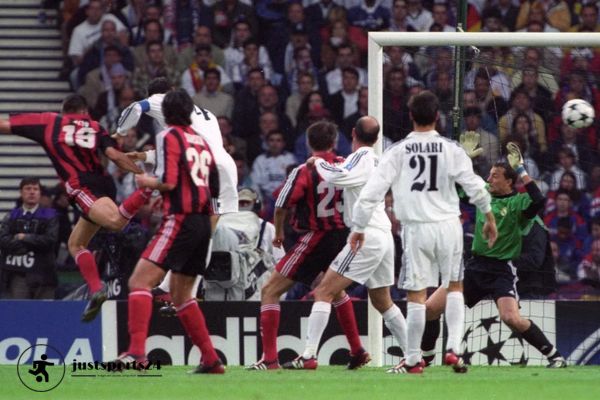 UEFA Champions League 2001/02: Standout Matches & Moments | justsports24