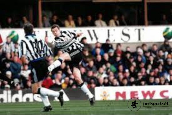 1994/95 Premier League: Classic Matches and Stand-Out Performances